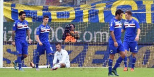 18-10-15 FROSINONE-SAMPDORIA CAMPIONATO SERIE A TIM 15-16 DELUSIONE SAMPDORIA DOPO GOL 1-0 LUCA PAGANINI