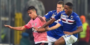 Genova, 10/01/2016 Serie A/Sampdoria-Juventus Paulo Exequiel Dybala-Niklas Kristian Moisander-Carlos Mario Carbonero