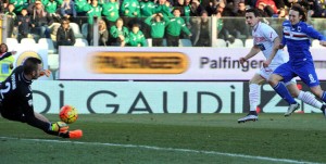 17-01-16 CARPI-SAMPDORIA CAMPIONATO SERIE A TIM 15-16 VIVIANO PARA SU TIRO DI KEVIN LASAGNA