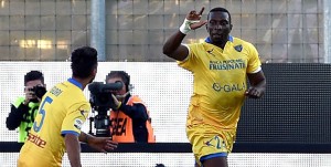08-11-15 FROSINONE-GENOA CAMPIONATO SERIE A TIM 2015-16 MOBIDO DIAKITE ESULTA DOPO AVER REALIZZATO IL GOL DEL DUE A UNO