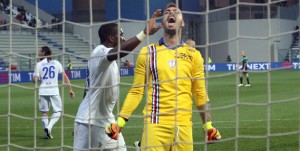 20-04-16 SASSUOLO-SAMPDORIA CAMPIONATO SERIE A TIM 15-16 EMILIANO VIVIANO ESULTA DOPO AVER PARATO IL RIGORE