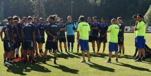 18-07-16 SAMPDORIA-RITIRO A TEMU LA SQUADRA IN CAMPO CON MISTER GIAMPAOLO