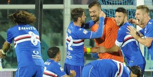 viviano festeggiato dai compagni dopo aver parato il rigore 15-10-16 PESCARA-SAMPDORIA CAMPIONATO SERIE A TIM 16-17